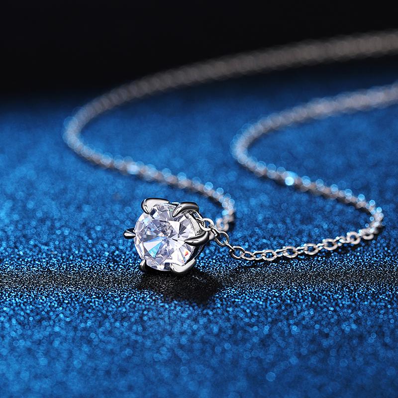 Huitan Simple and Elegant 6 Claw Cubic Zirconia Pendant Necklace for Women Daily Wear Fashion Versatile Female Neck Accessories