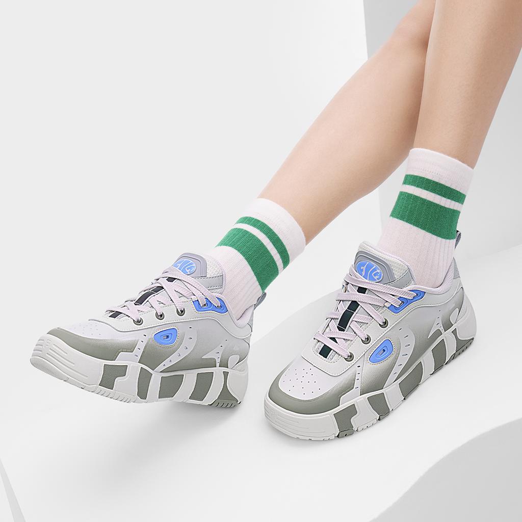 Fila Fashionable Versatile Non-Slip Durable Low-Top Skate Shoes Women Sneakers Gray White F12W431201FVL