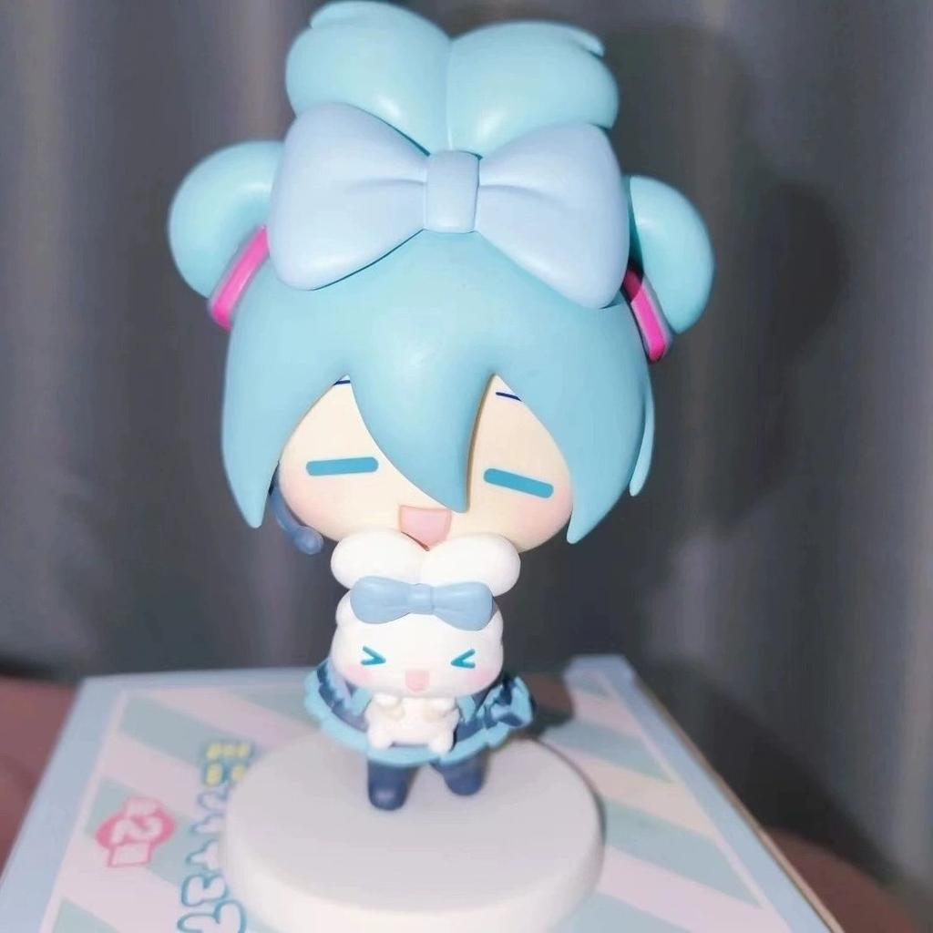 10CM Anime Hatsune Miku X Cinnamoroll Figure Q version Peripheral Collectible Models Decorative Decorations Children Kawaii Gift