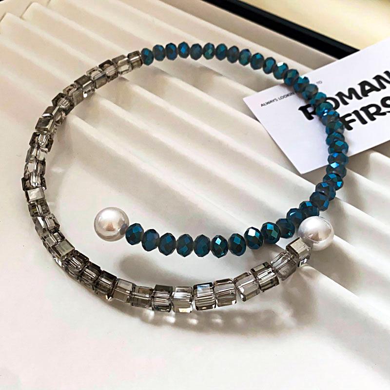 

Роскошный набор ожерелья и браслета из стеклянных бусин и жемчуга - Элегантный дизайн высокого класса