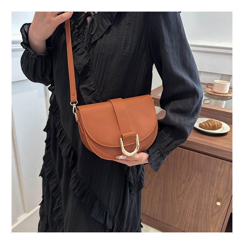Chic And Trendy Pu Saddle Bag For Women Spring Summer Fashion Crossbody Bag With Stitching Design