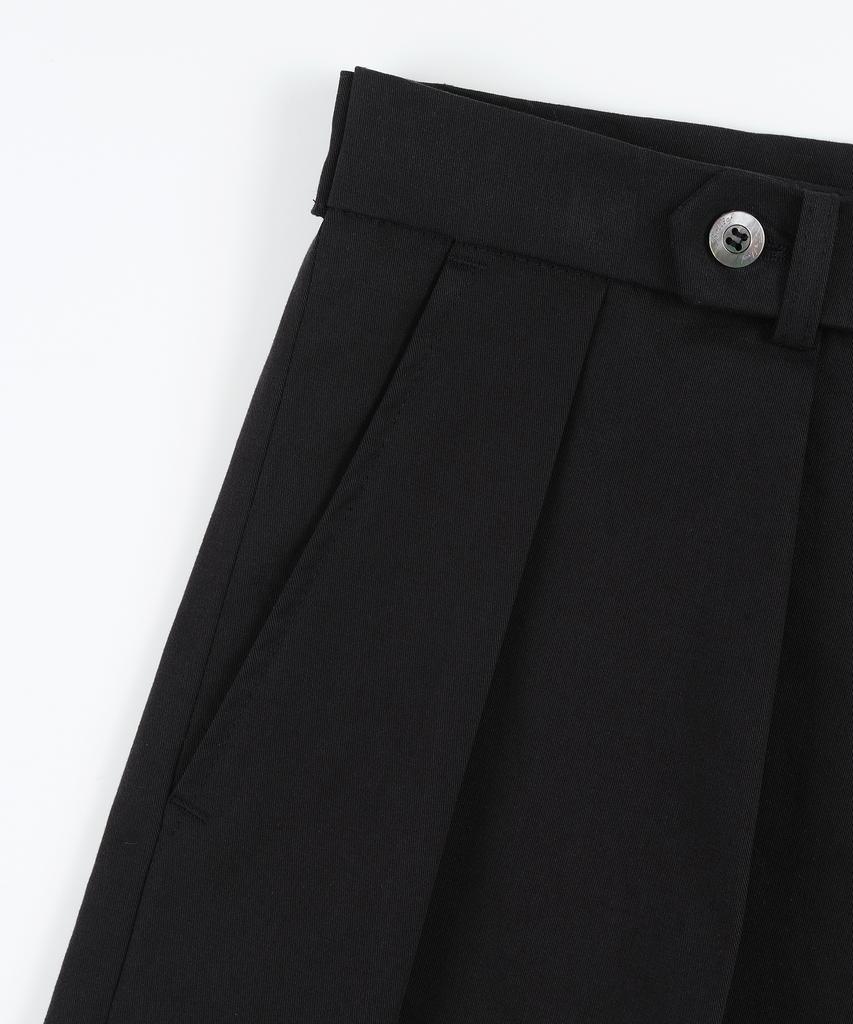 BELLIEF Essential Cotton 2-Pleated Chino Shorts (Black)