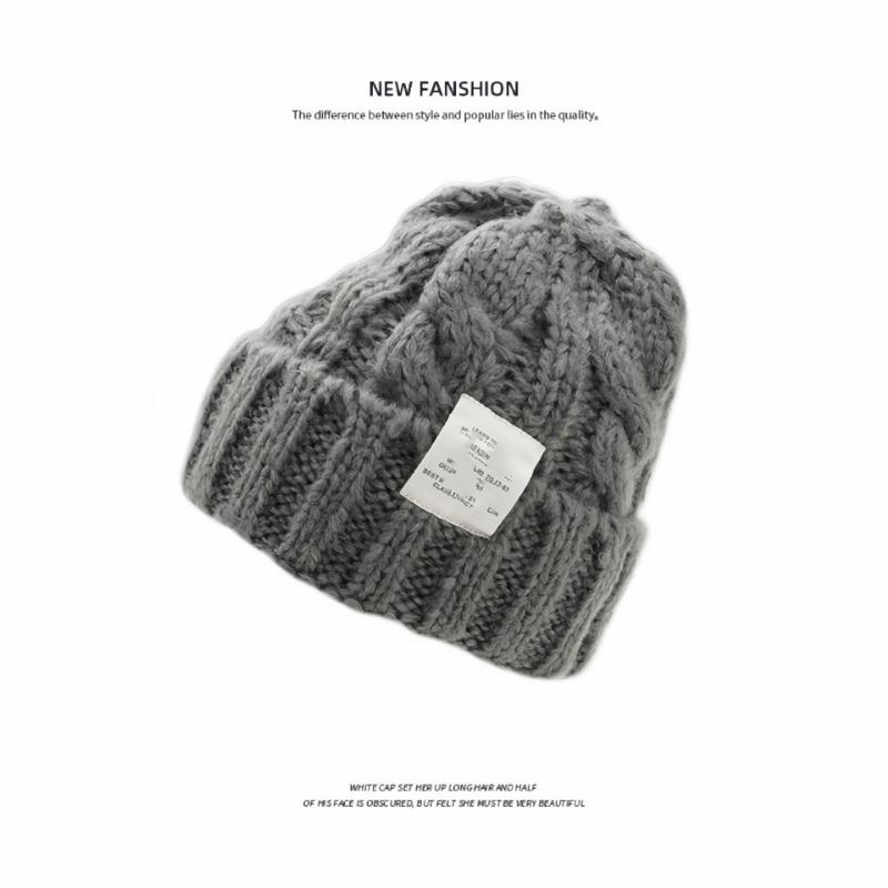 Hat Winter Trend Women's Twist Versatile Outdoor Pullover Hat Small Wool Hat for Primary School Students Warm Knitted Hat