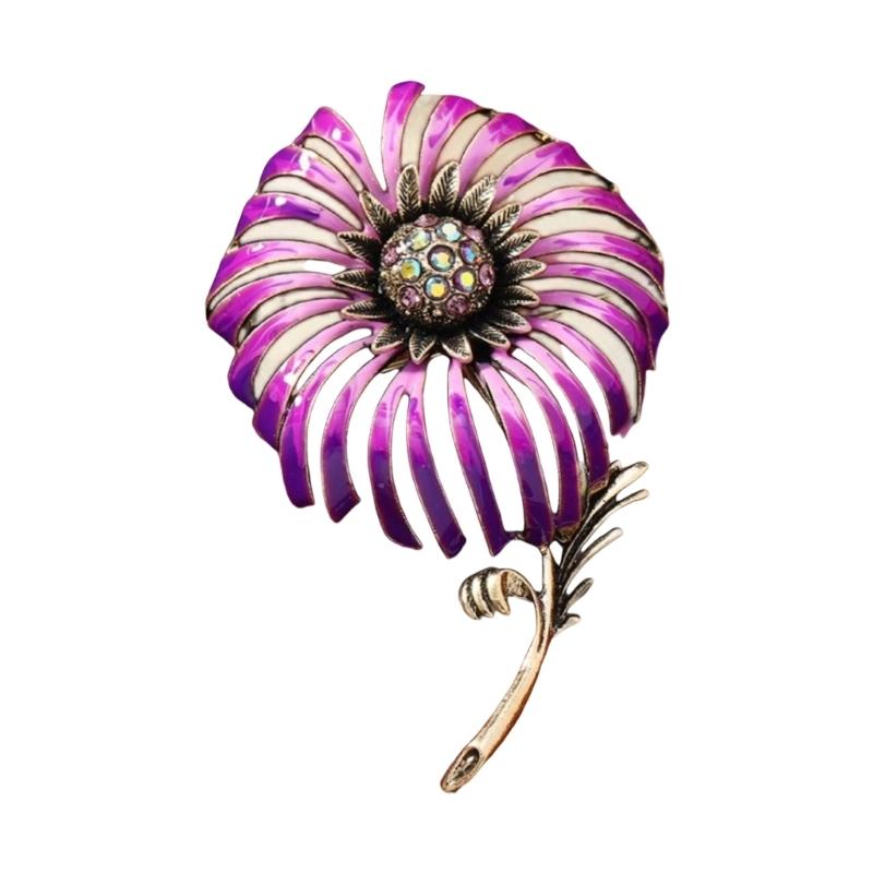

Dateless Floral Brooch Vintage Dandelions Motifs Enamel Detailing Gold Plated Finish AB Crystal Center Leaf Design фиолетовый