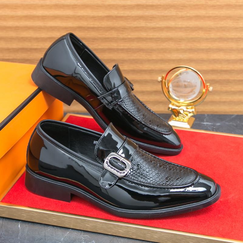 2024 Fashion Buckle Brown Dress Shoes for Men Wedding Shoes Pointed Toe Shiny Rhinestones Luxury Shoes Men Urban Shoes Footwear