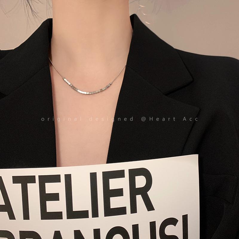 Square Titanium Steel Collar Chain for Women, Summer Casual Accessory, Simple and Cool Style Necklace