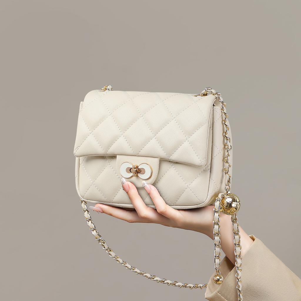 New Autumn and Winter Small Fragrance Style Crossbody Bag Diamond Chain Bag Fashionable and Versatile Shoulder Bag Commuting Small Square Bag