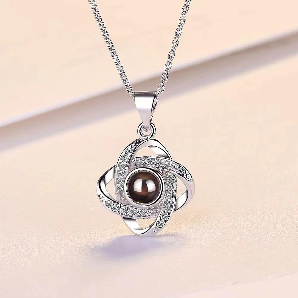 Customized Love Photo Necklace: 100 Languages 'I Love You' Pendant - Ideal for Christmas & Valentine's Gifts