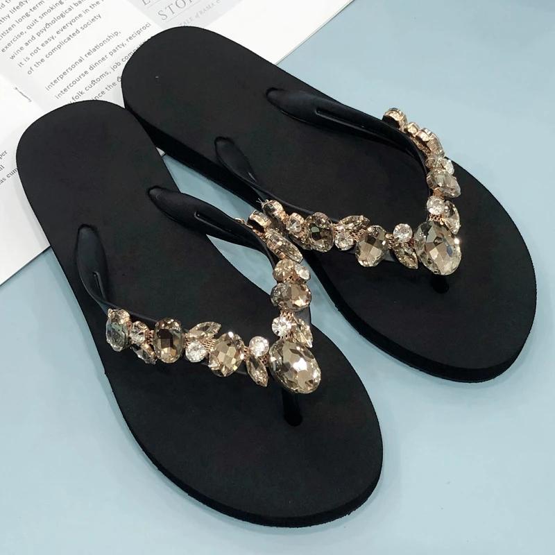 2025 New Comfortable and Fashionable All-match Beach Shoes Non-slip Soft Bottom Casual Flip-flops Rhinestone Chain Flat Slippers