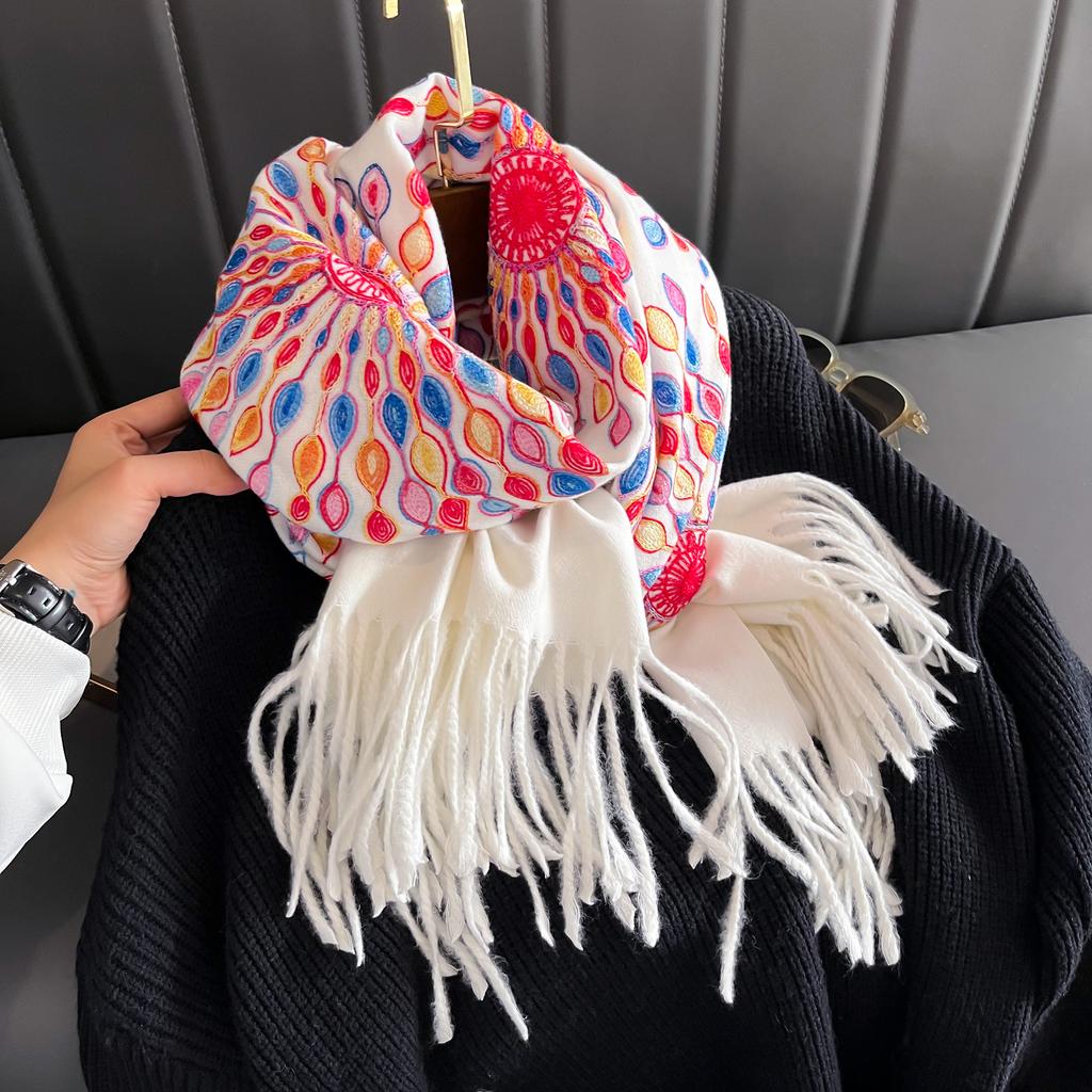 Winter Cashmere Women Scarf Female Warm Luxury Scarves Lady Blanket Thick Tassel Women Embroidered Shawl Foulard Tippet Pashmina