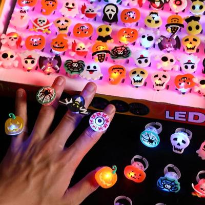 Leuchtende Kürbislaternenringe für Halloween-Dekorationen & Foto-Requisiten für Kinder