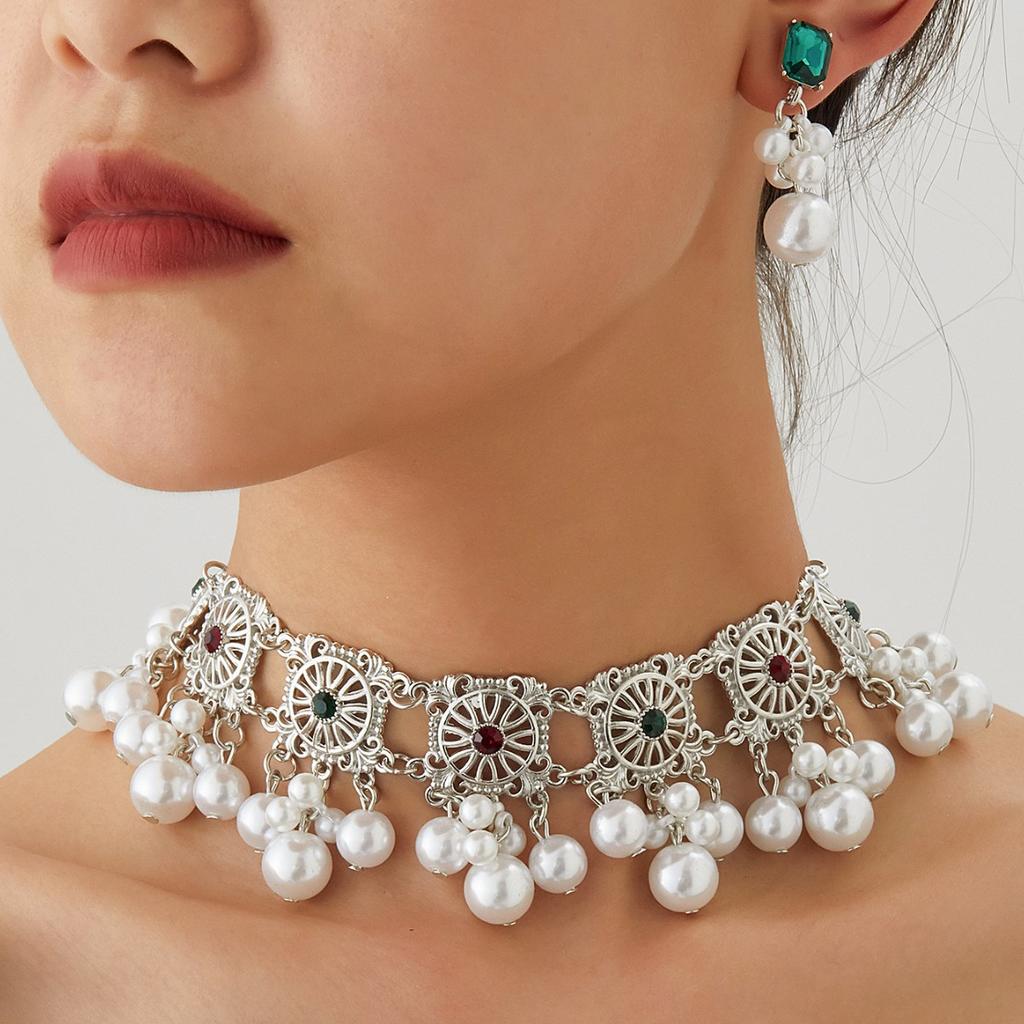 Woman Vintage Hollow Jewelry Sets Simulated Pearl Tassel Necklace Earrings