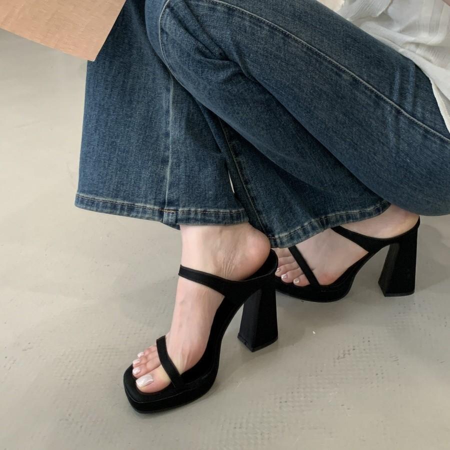 2025 Spring New French One-word with Leopard Print Thick High-heeled Open-toed Wear Half-drag Women's Catwalk Cool Slippers