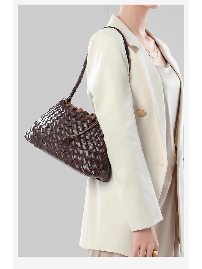 Women's Handmade Retro Woven Shoulder Bag
