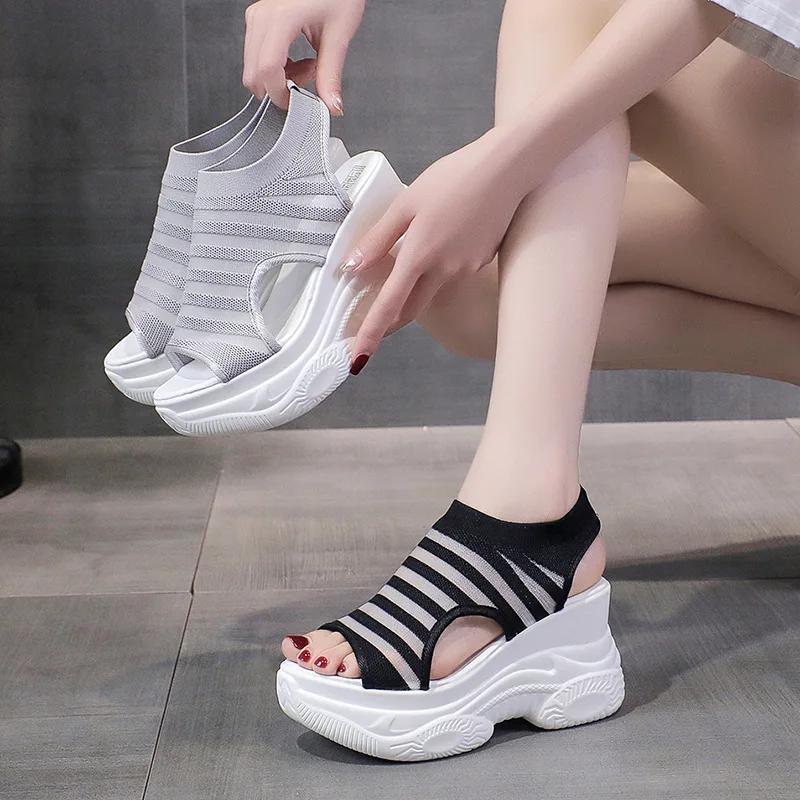 модные женские сандалии Flying Weave Fish Mouth весна-осень 2024 новые женские сандалии — фото 5