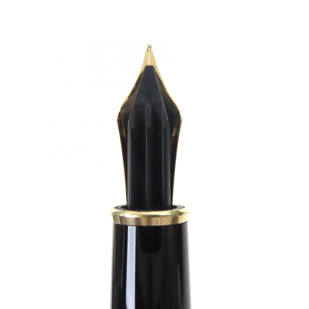 Great MONTBLANC fountain pen Meisterstück Classic white star black 14K mens Used