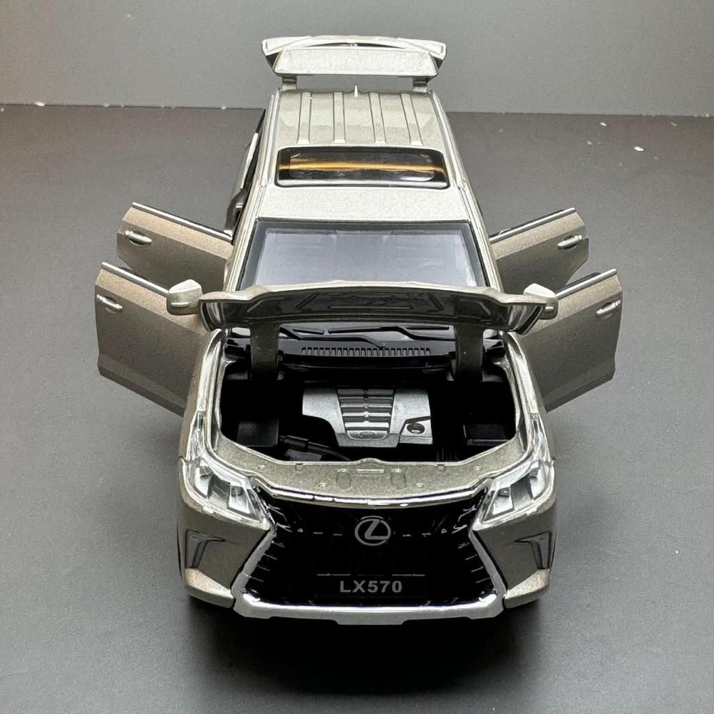 1/32 Scale LEXUS LX570 SUV Alloy Off Road Diecast Metal Model Fine Model Collection Computer Desktop Ornaments Children Birthday Gift