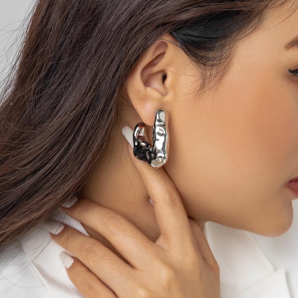 Accessories, exaggerated punk water drop earrings, personalized niche earrings, hip hop fashion party studs.