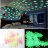 50pcs Snow Wall Stickers Christmas Decal Glow In The Dark Baby Kids Bedroom HomeSnowflake Luminous Fluorescent Wall Stickers