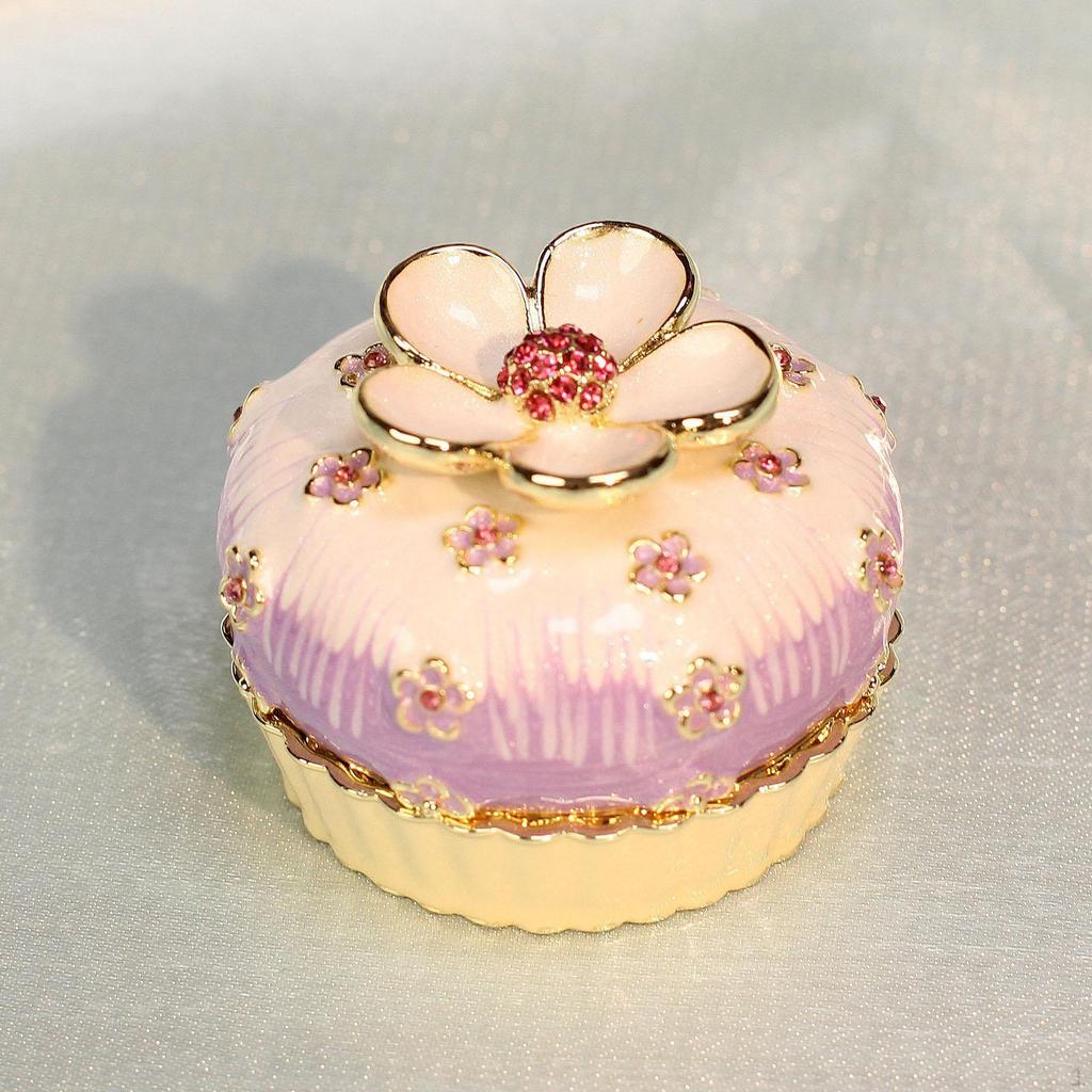 Smaltovaná šperkovnice ve tvaru dortu, sběratelská, dekorativní, řemeslná, organizér na drobnosti pro