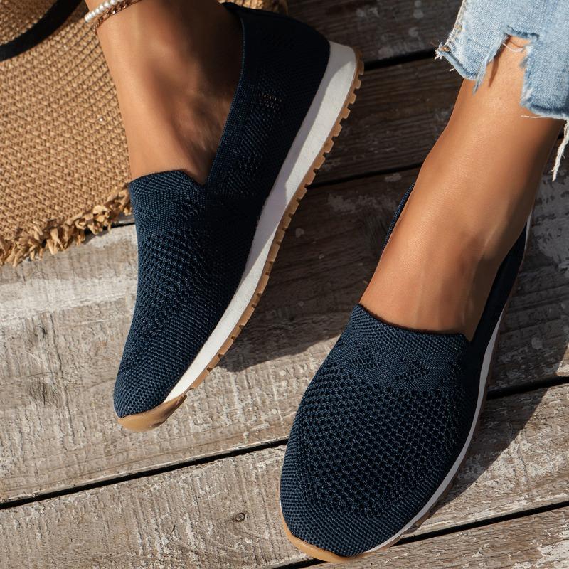 Cross-border Large-size Fly-woven Single Shoes for Women's Spring New Mesh Breathable One-pedal Women's Casual Knitted Shoes