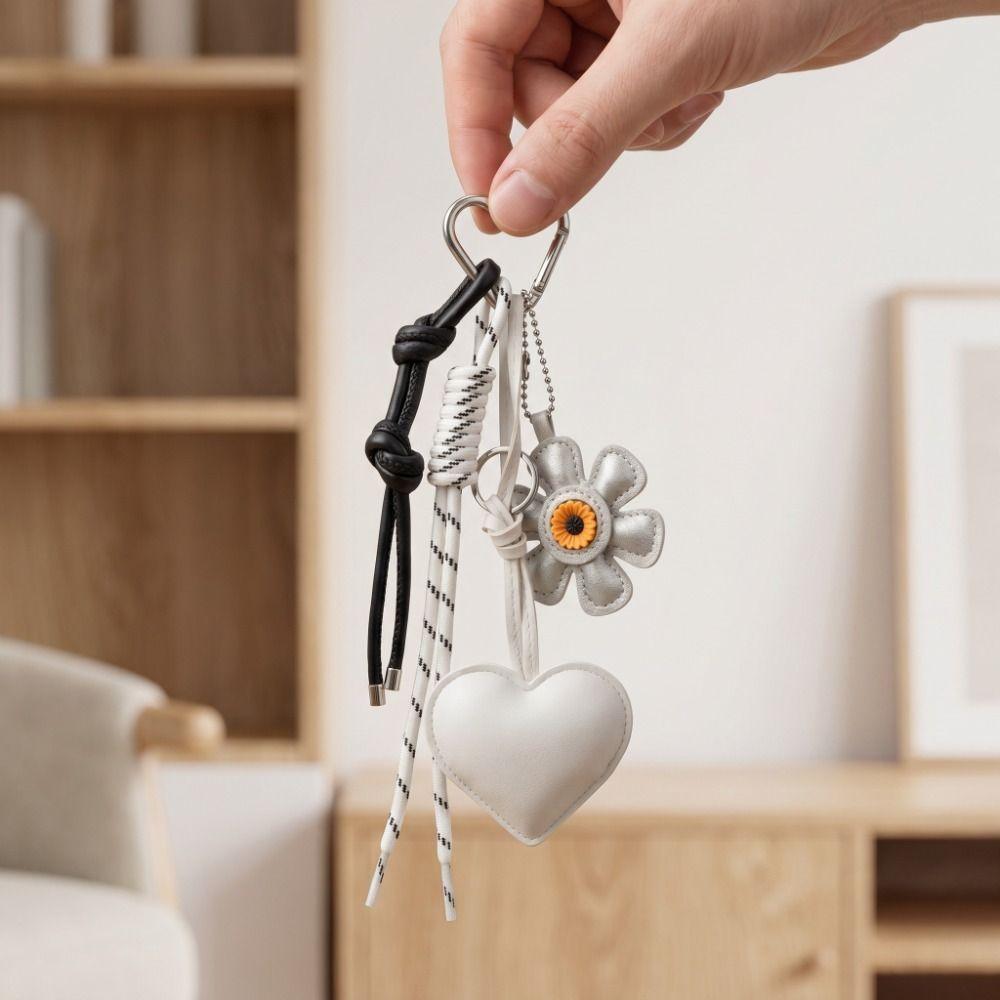 Sunflower PU Heart Pendant Vintage Bag Hanging Bag Charm Flower Heart Keychain Gift