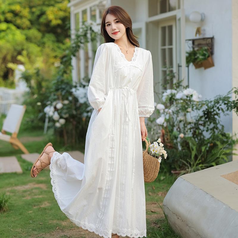 French White Dress Spring Dress Women's New Waist and Thin Temperament Gentle Wind Seaside Vacation Skirt