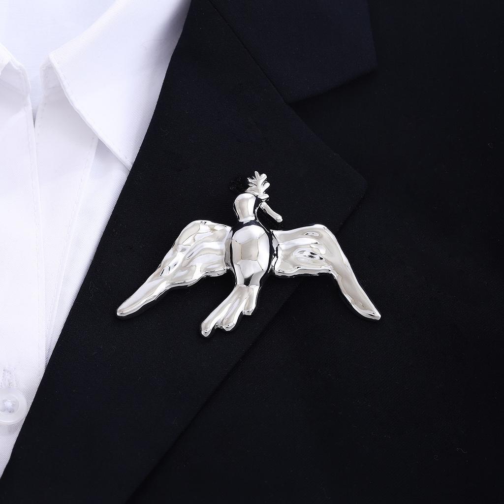 Bust Matte Plain Gold Peace Dove Brooch Light Luxury High Sense Metal Style Fashion Temperament Pin Female