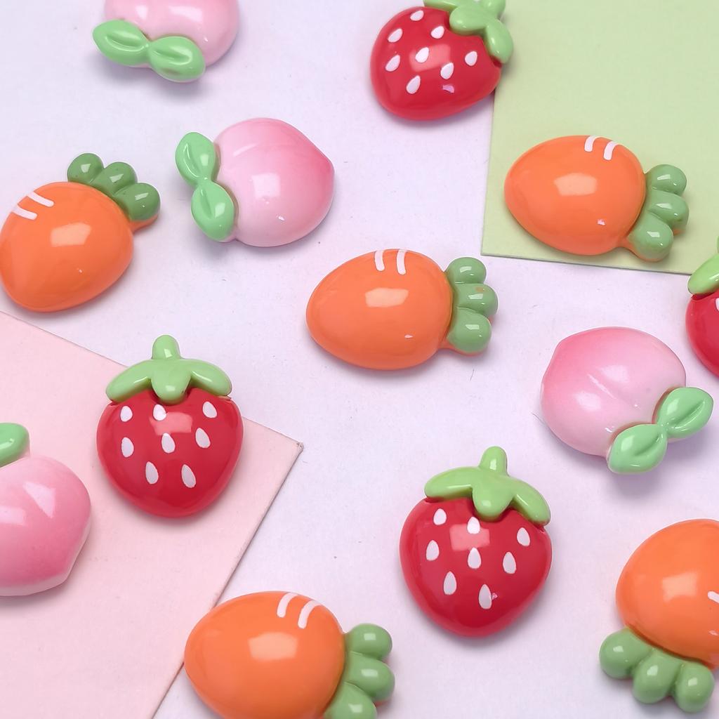 New Cute 100Pcs/Lot Strawberry Peach Carrots Resin Flatback Cabochons Slime Charms for Scrapbooking Phone Case Handmade DIY