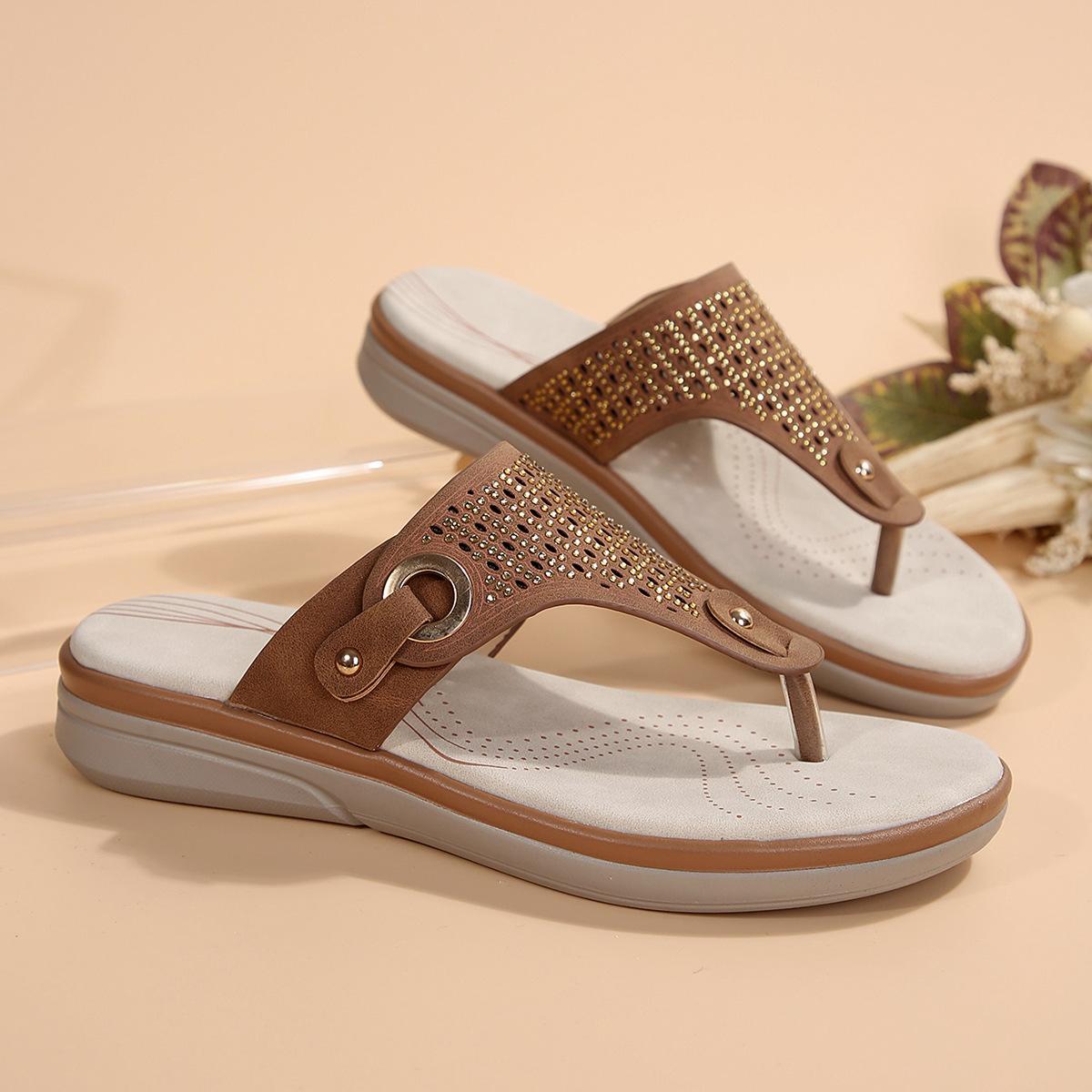 

2025 Summer New Foreign Trade Clip Slippers Women s Shoes Plus Size Thick Sole Bright Diamond Decoration Casual Clip Slippers 43 темно-коричневого