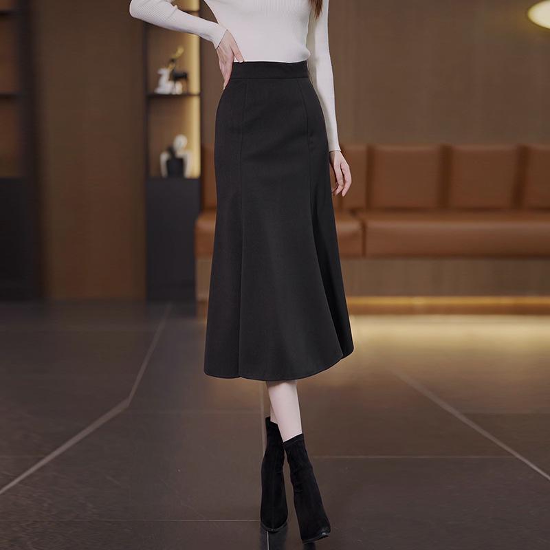 Women's Coffee Wool Mermaid Skirt - Fall/Winter 2025, Irregular Mid-Length, Hip-Hugging Design