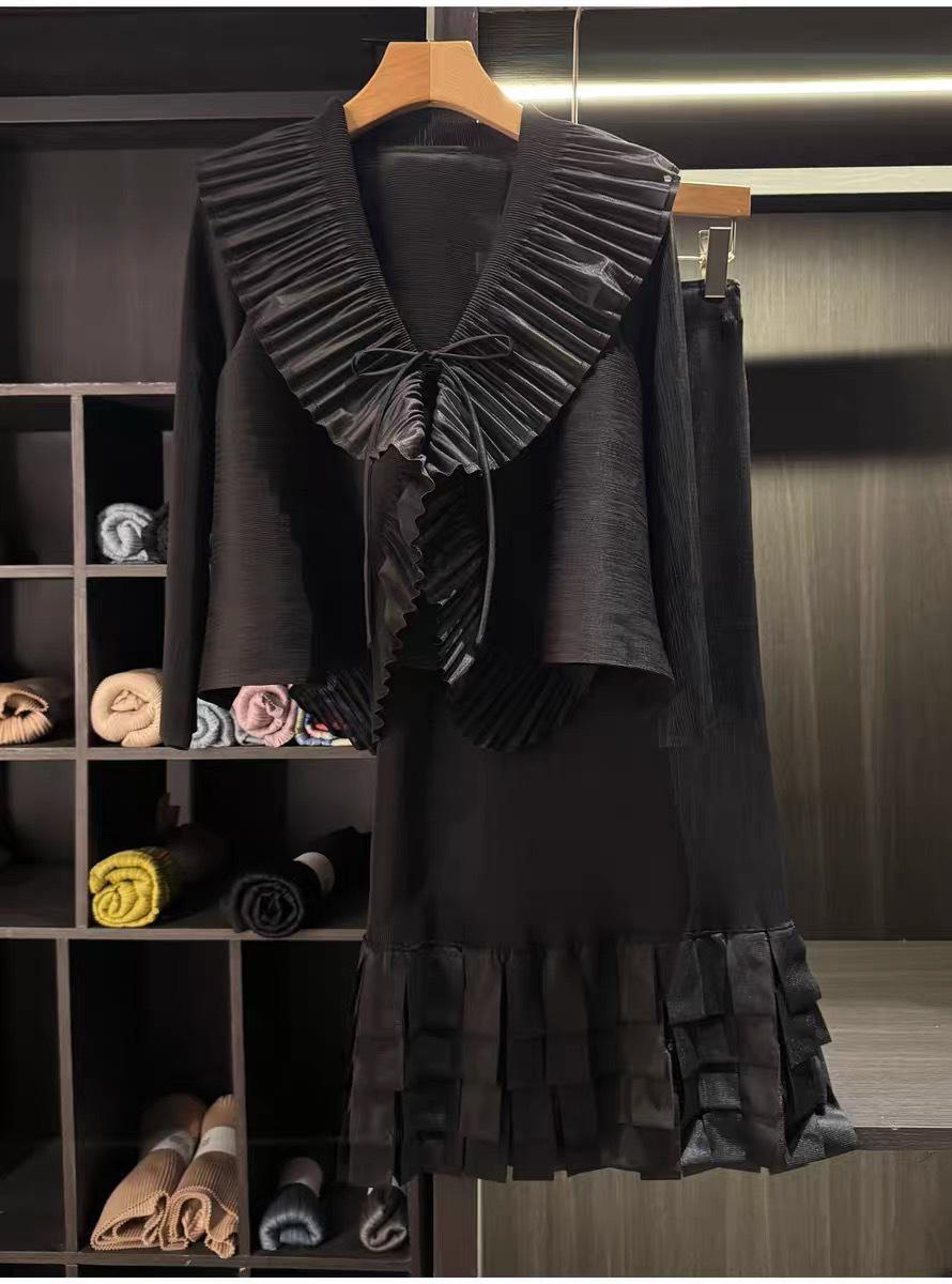 

Gentle Style Ruffle V-Neck Long Sleeve Women s Spring 2026 Arrival Light Luxury Slimming Top Top чёрный