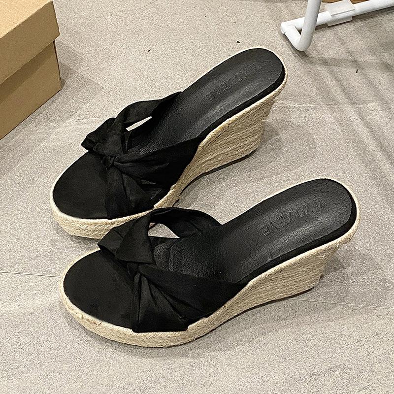 2025 Summer New Slope Heel Cool Slippers Women's Woven Hemp Rope Versatile Suede High Heel Outer Wear One-word Slippers Women