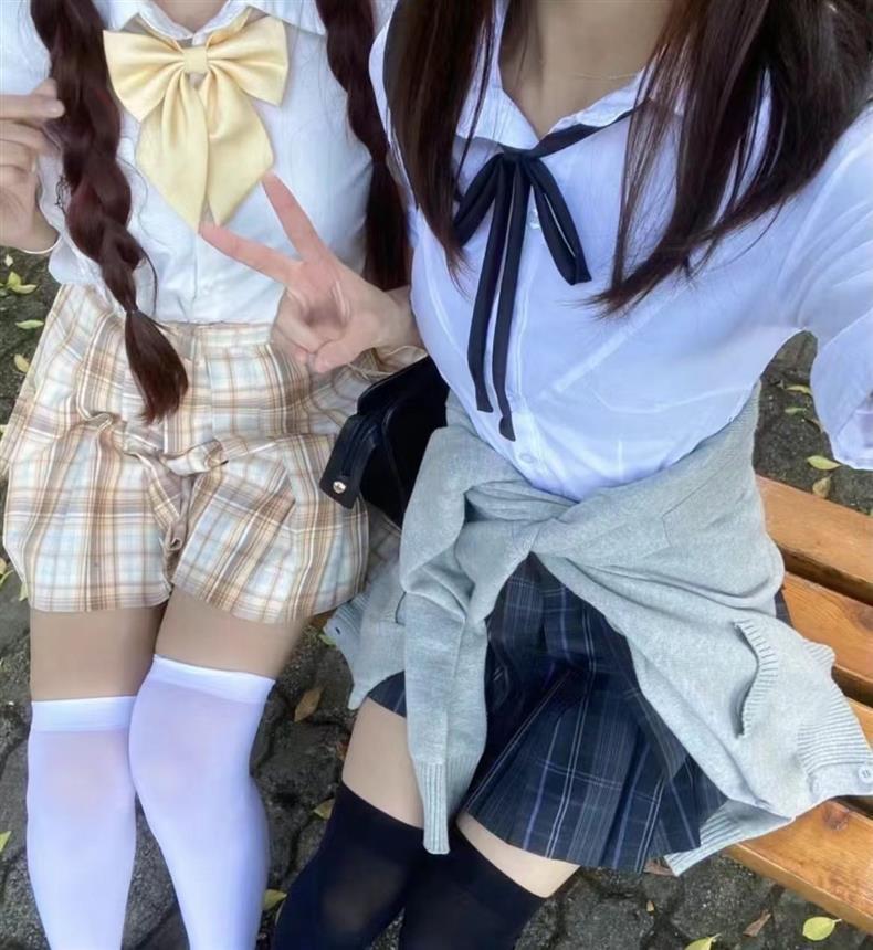 Summer Waist-Cinching Short-Sleeve Shirt & Versatile Plaid Skirt Set: Sexy & Slimming JK Style