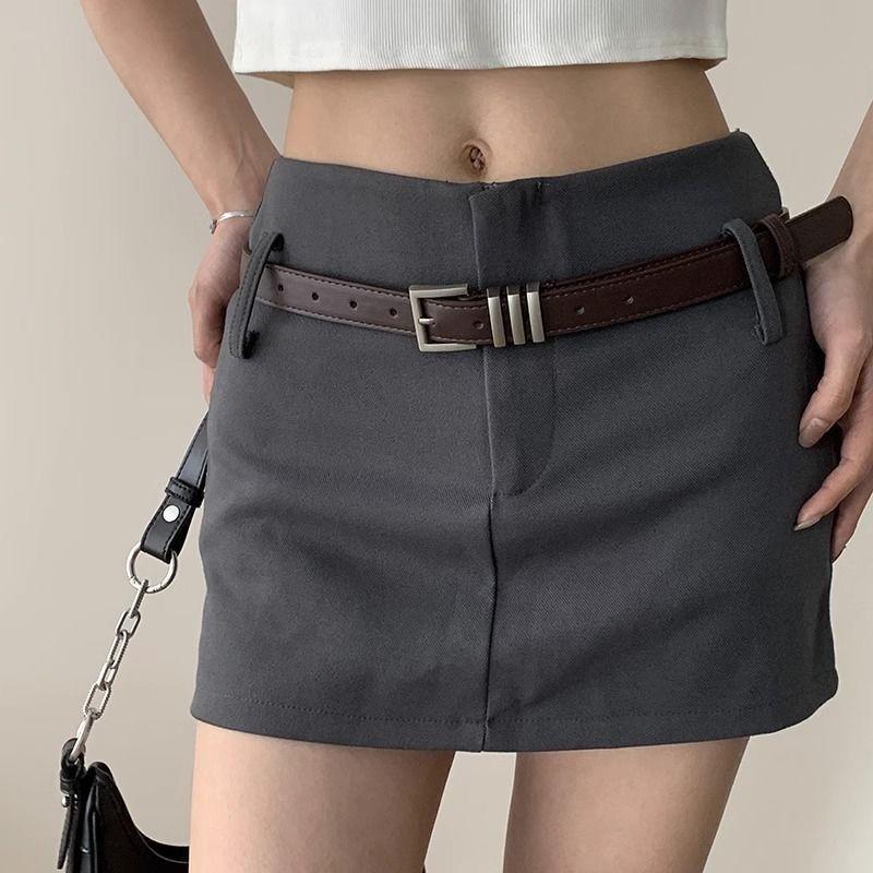 Modern Womens Black Denim Pants With Sleek Minimalist Design And Belt