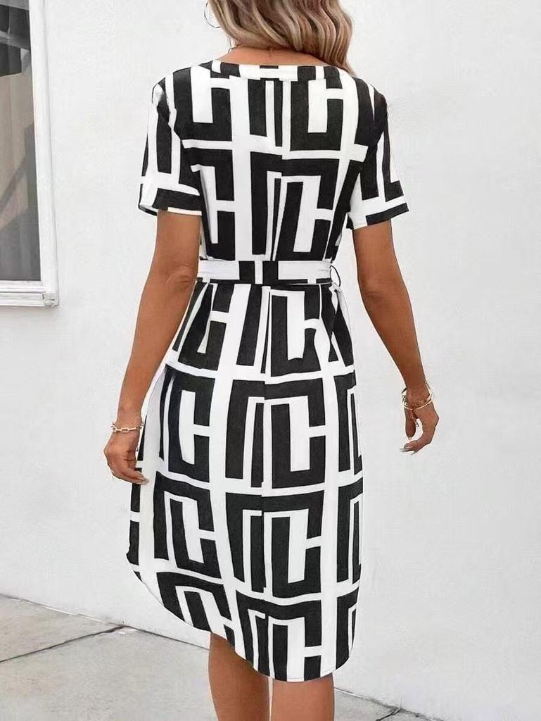 European American Women's V-neck Printed Dress