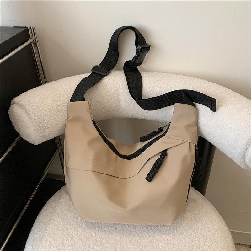 

Литературная нейлоновая сумка для пельменей большой вместимости, новая модная сумка-мессенджер для поездок на работу, модная однотонная сумка через плечо, женская сумка хаки