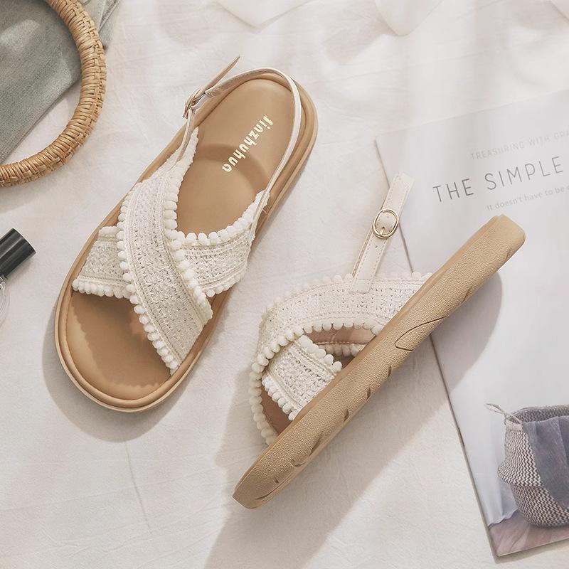 Flat bottom versatile, beautiful, not tired feet with skirts, small sandals, women's summer wear new models