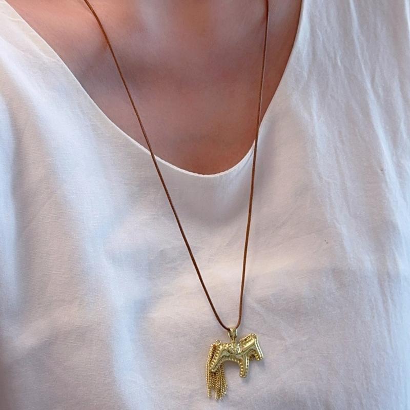 Adjustable Drawstring Tassels Necklace with Adorable Horse Charm Lightweight 8g Perfect for Parties and Dates
