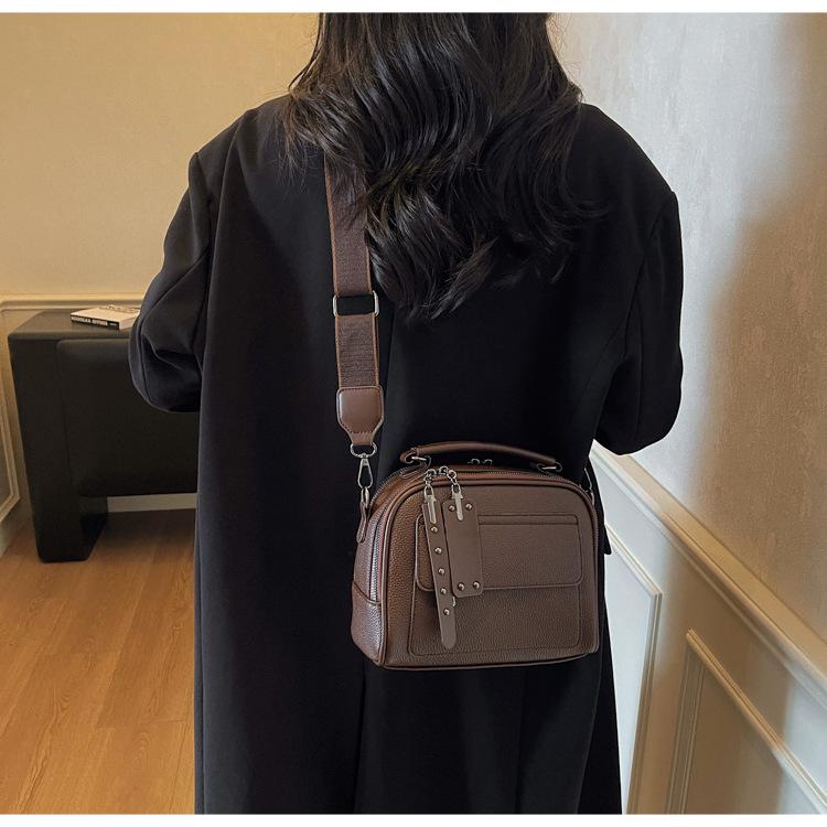 Retro handbag bag women's fashion versatile shoulder bag high-end trend messenger small square bag