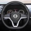 Ručně šitý protiskluzový černobílý kožený potah na volant auta Pro Nissan X-Trail Qashqai Rogue (Sport) 2017-