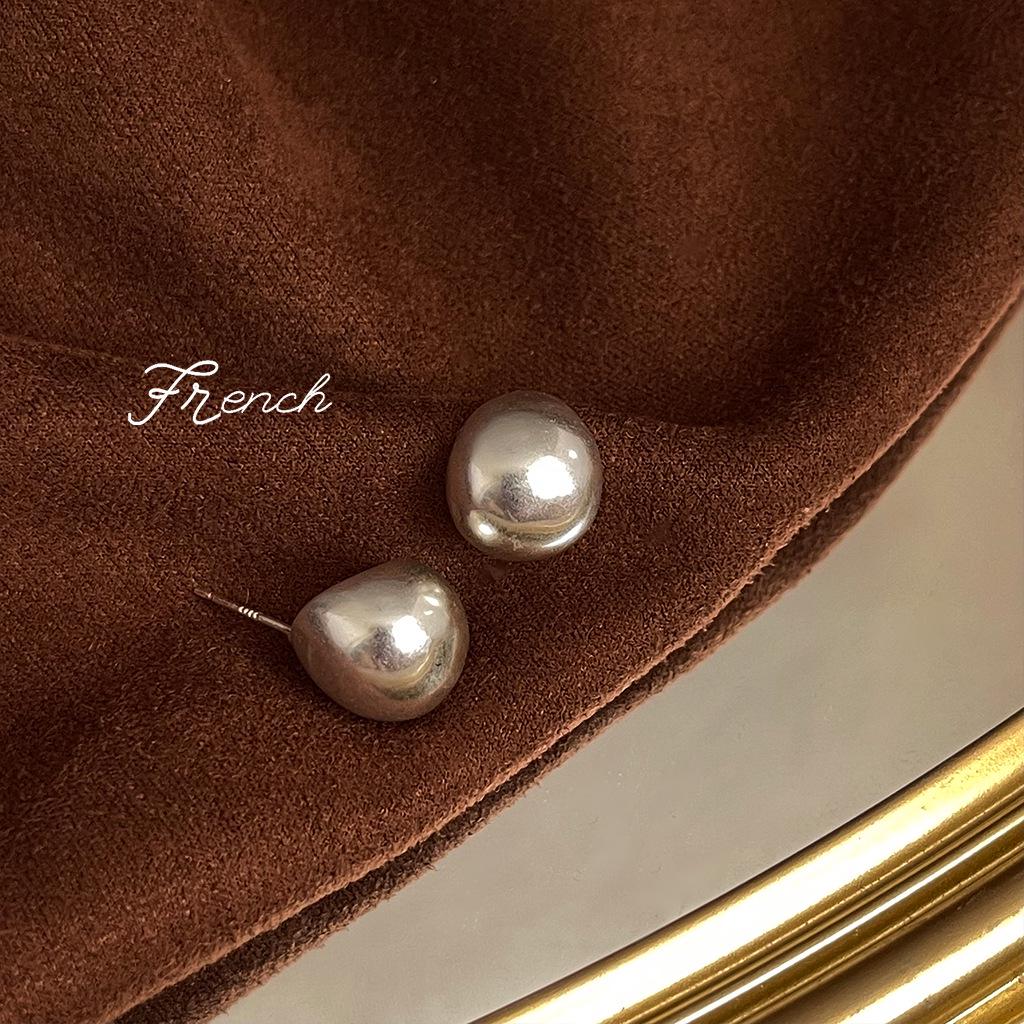 Chinese-Inspired Elegant 925 Silver Stud Earrings with Exaggerated Design