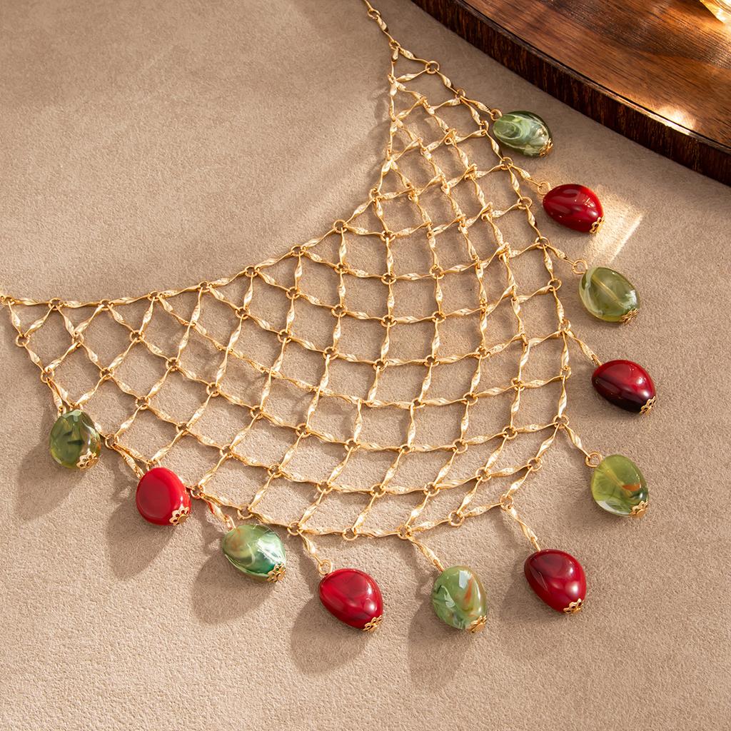 European and American design mesh thin chain exaggerated neck chain jewelry, personalized exaggerated resin fringe pendant necklace