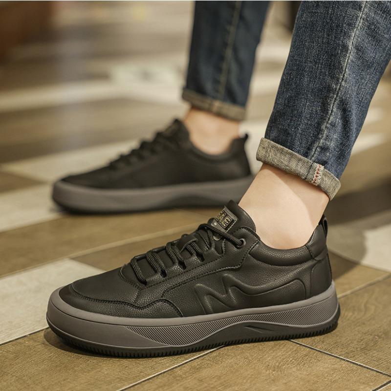 Fashion Autumn Winter Leather Platform Board Shoes for Men Designer Soft-soled Man Casual Sneakers Fashion Sports Zapatillas Hombre