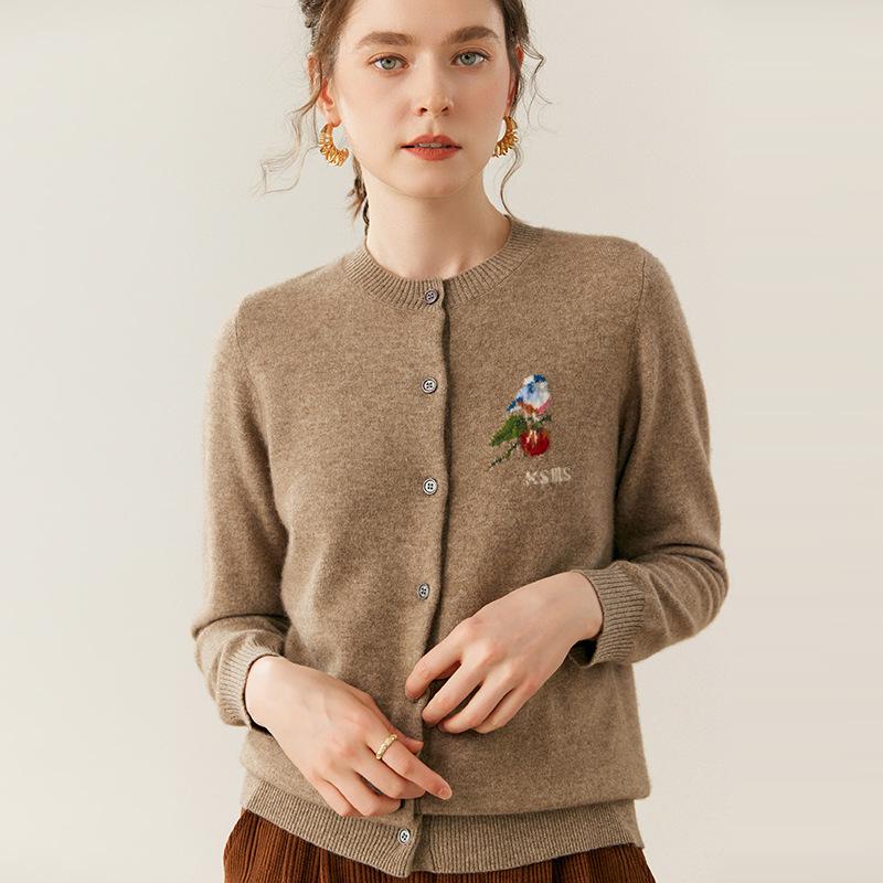Women's Cashmere Round-Neck Sweater Cardigan - Loose, Cozy Autumn/Winter Knitwear.