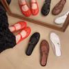 Women Jelly Flat Slippers Summer  Mesh Breathable Sandals Hollow Designer Shoe Casual Beach Walking Baotou Slide Footwear