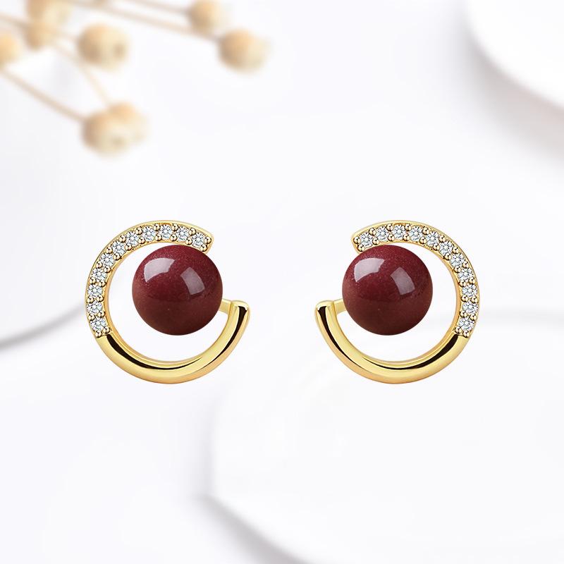 

Ретро Серьги Киноварного Цвета - Роскошные, Нишевые, Изысканные, Простые и Универсальные Аксессуары для Ушей, Подходящие для Всех Проколов Ушей. Cinnabar Pearl Earrings