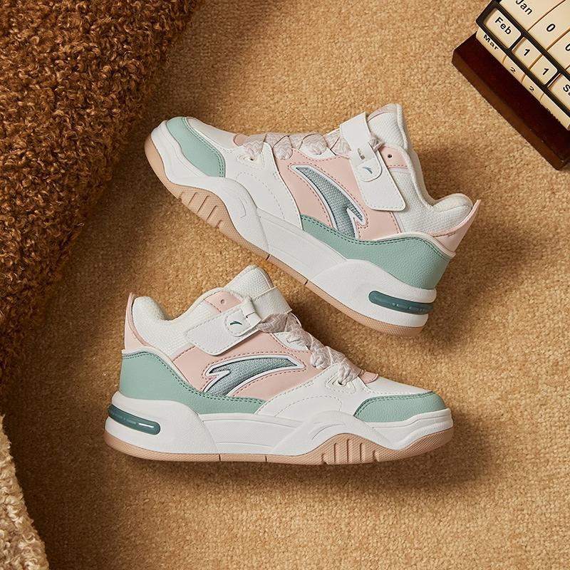 Anta Kids Bread Shoes Synthetic Leather Comfortable Versatile Non-Slip Wear-Resistant Mid-Top Sneakers Kids Sneakers White Pink A22448004-1