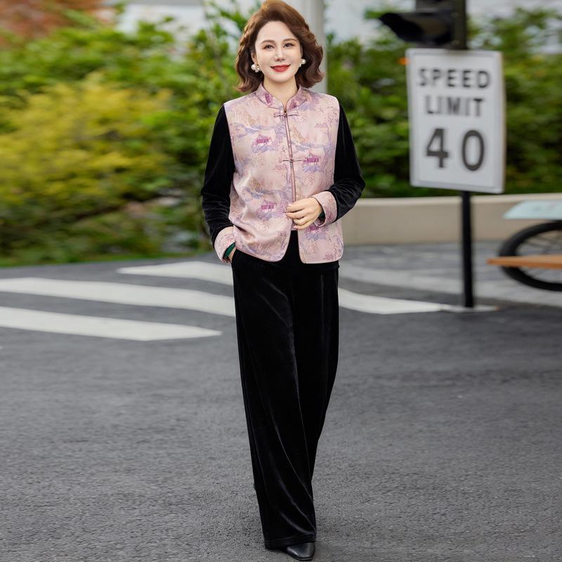 

Elegant Spring Chinese Vest Set for Middle-aged Women: Stylish Golden Velvet Three-piece Ensemble 3XL