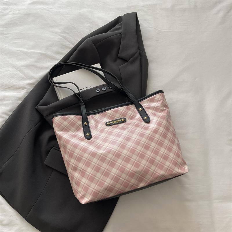

Large capacity tote bag women s new simple temperament commuter handbag versatile fashion shoulder armpit bag